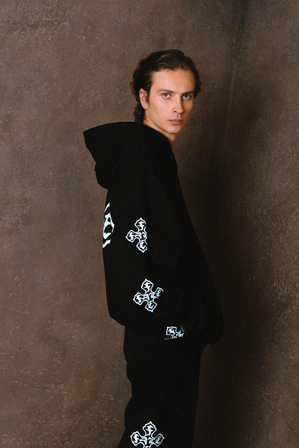 Cross Of Fate Hoodie Vantablack - Image 4