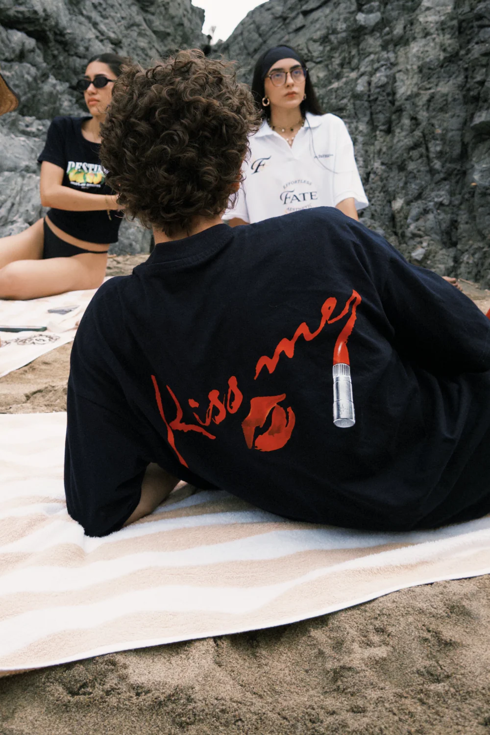 Kiss Me Tee Navy Blue - Image 2