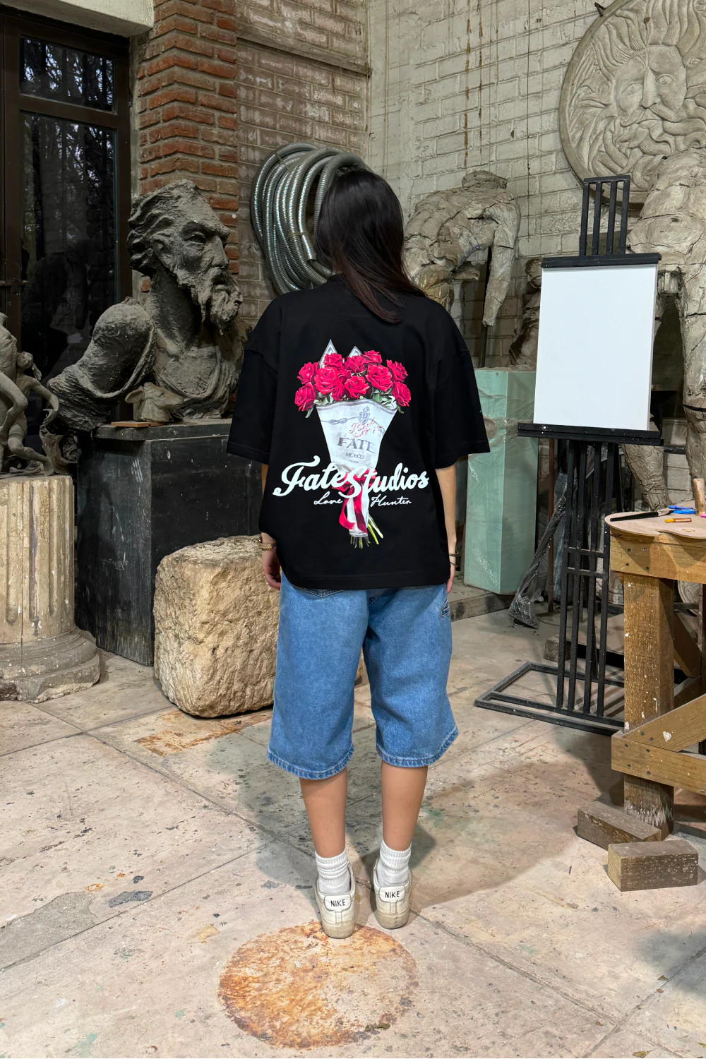 Love Hunter Tee Black - Image 2