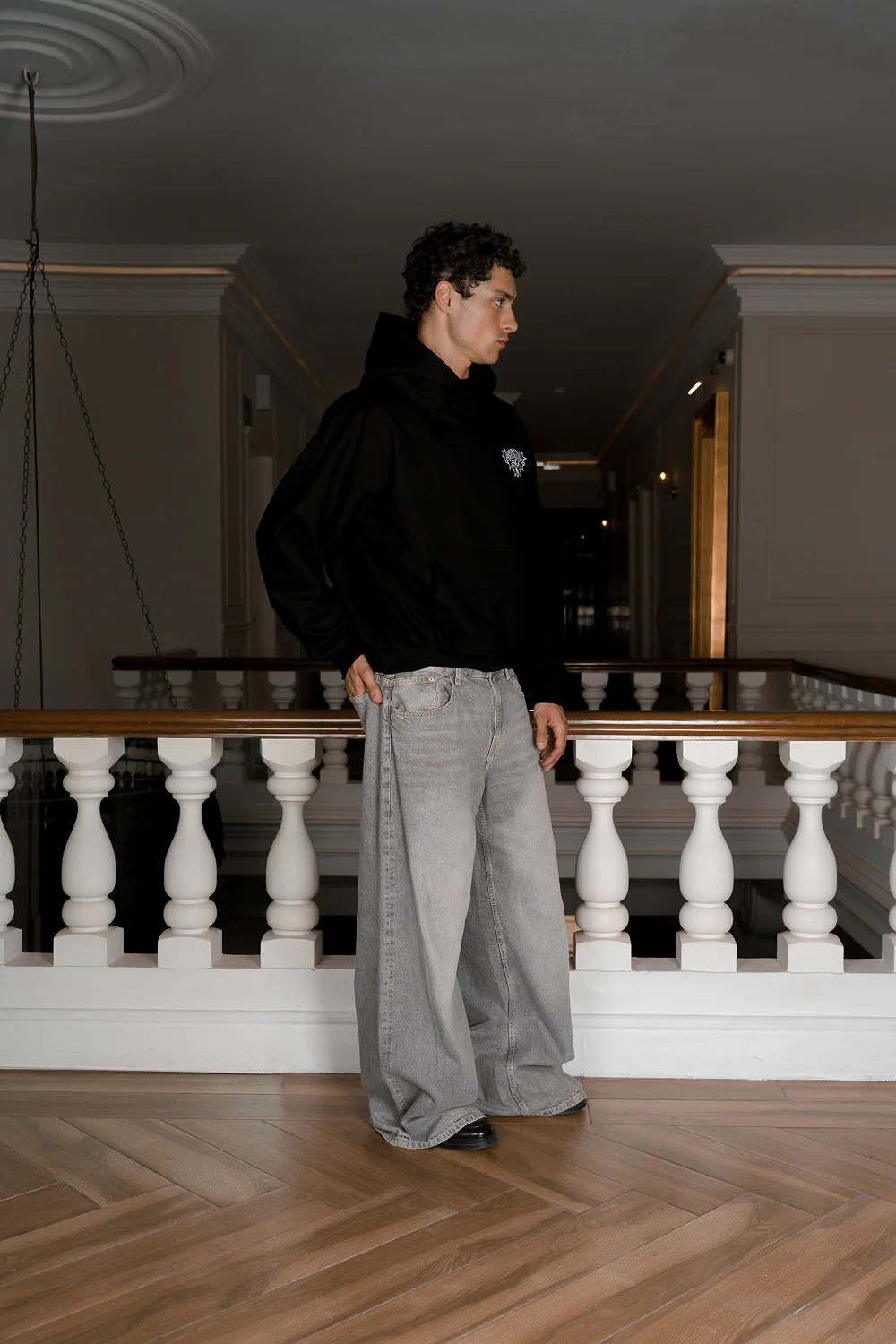 World Tour Hoodie Vantablack - Image 5